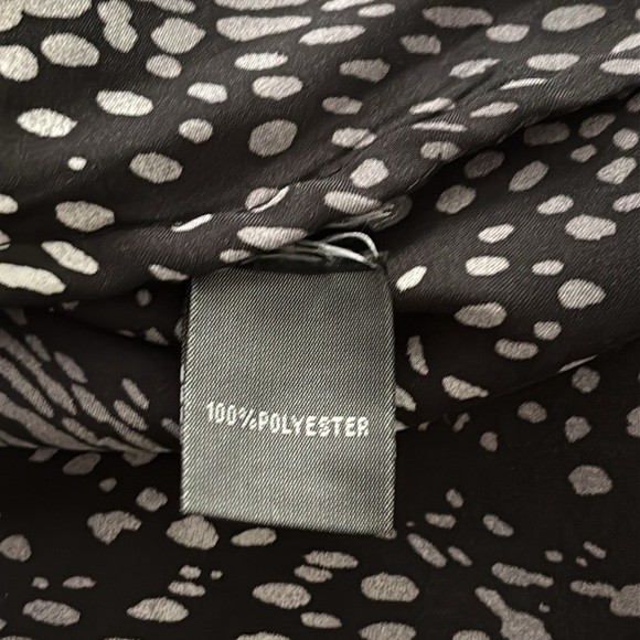 Kenneth Cole Reaction Black & White Abstract Polka Dot Blouse - Picture 5 of 5